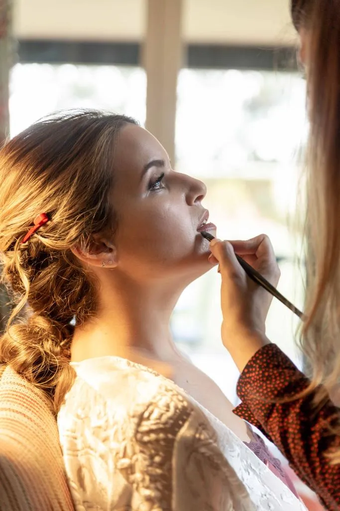 Novia maquillada y peinada por Anartist
